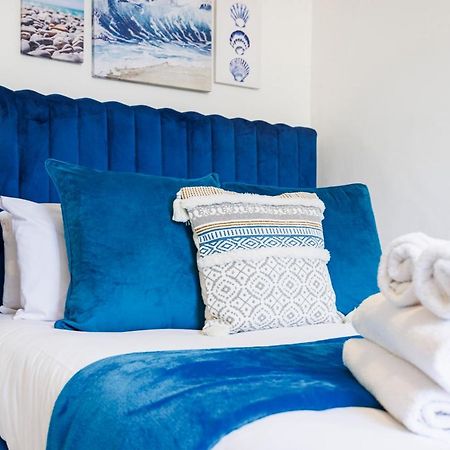 2 Bed Apartment ลอนดอน ภายนอก รูปภาพ