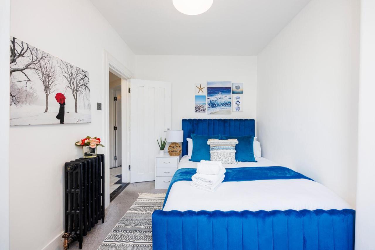 2 Bed Apartment ลอนดอน ภายนอก รูปภาพ