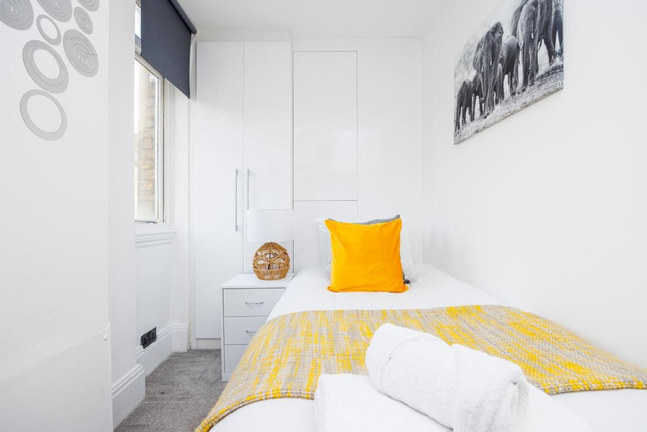 2 Bed Apartment ลอนดอน ภายนอก รูปภาพ