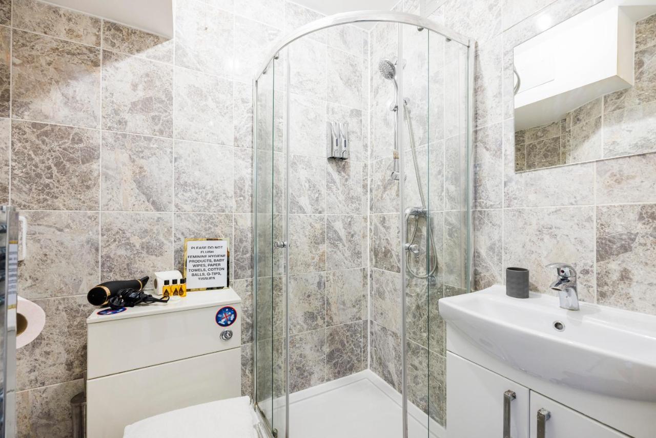 2 Bed Apartment ลอนดอน ภายนอก รูปภาพ